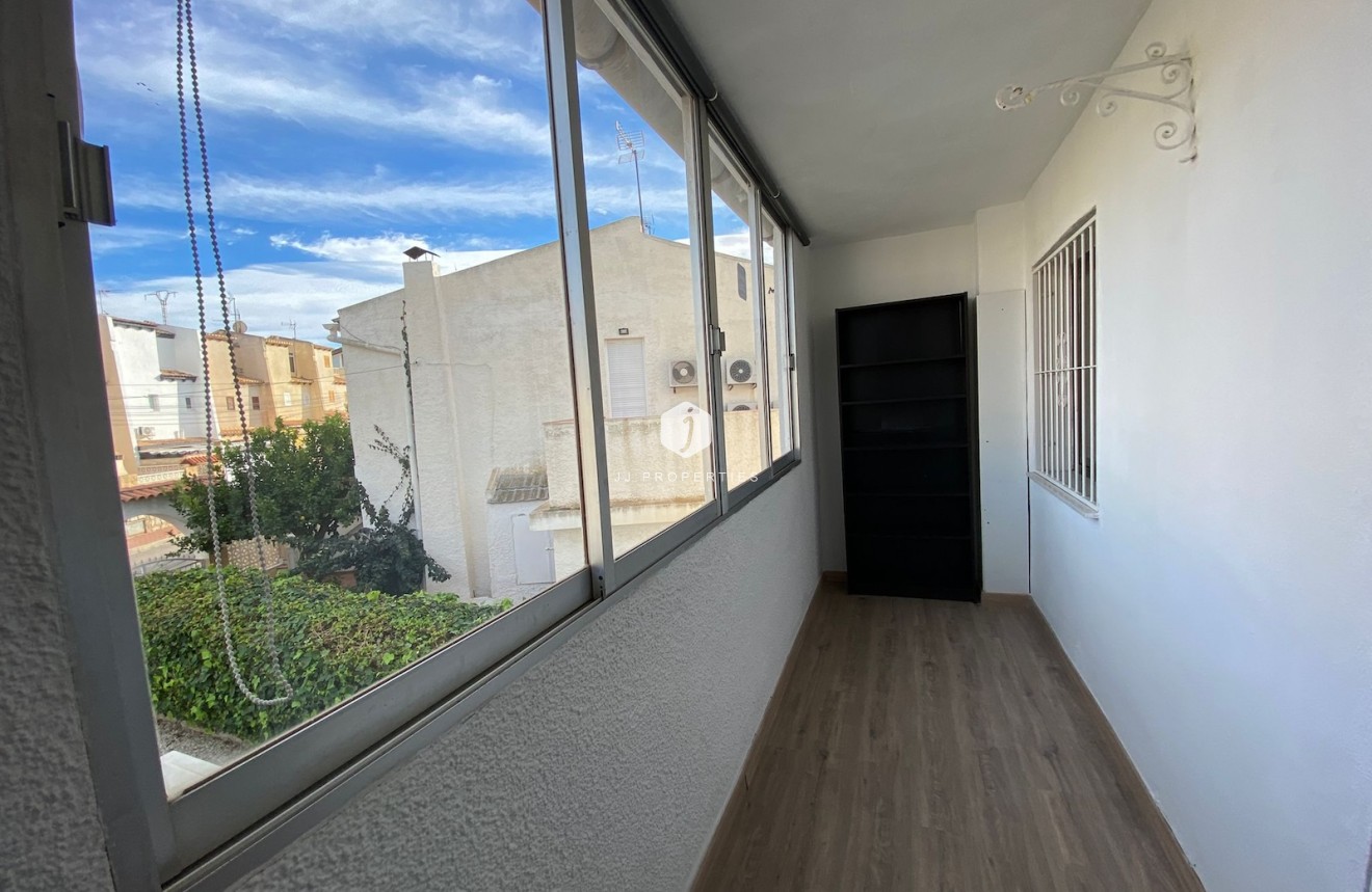 Z drugiej ręki - Szalet -
Los Balcones - Costa Blanca