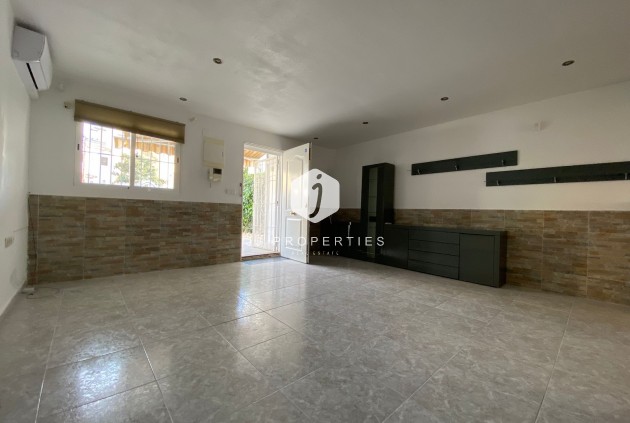 Z drugiej ręki - Szalet -
Los Balcones - Costa Blanca