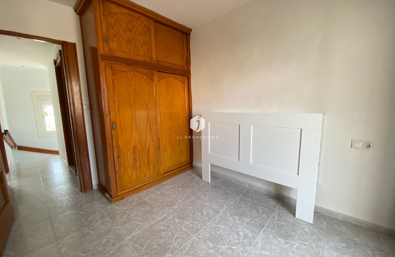 Z drugiej ręki - Szalet -
Los Balcones - Costa Blanca