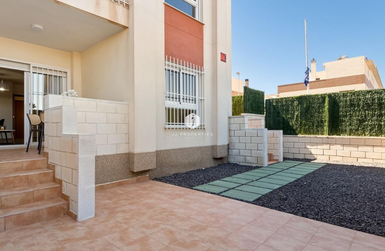 Z drugiej ręki - Mieszkanie w bloku -
Orihuela Costa - Costa Blanca