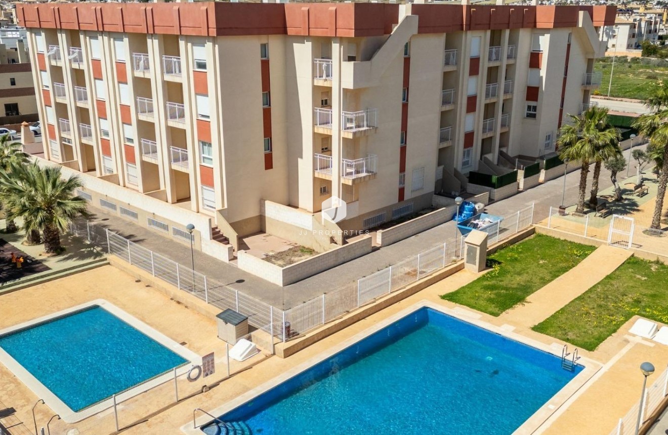 Z drugiej ręki - Mieszkanie w bloku -
Orihuela Costa - Costa Blanca