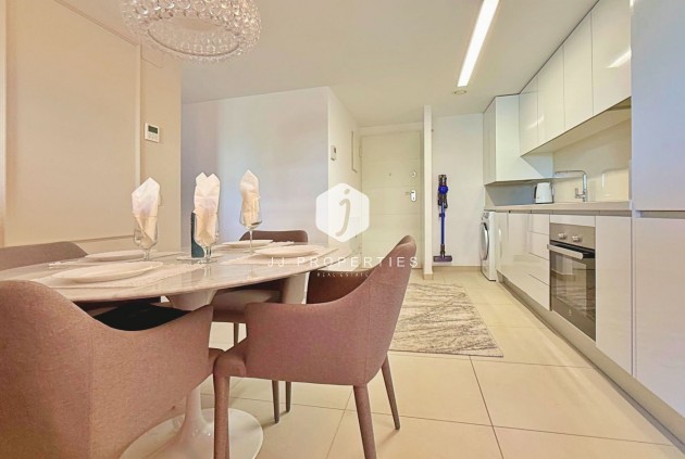 Z drugiej ręki - Mieszkanie w bloku -
Torrevieja - Costa Blanca