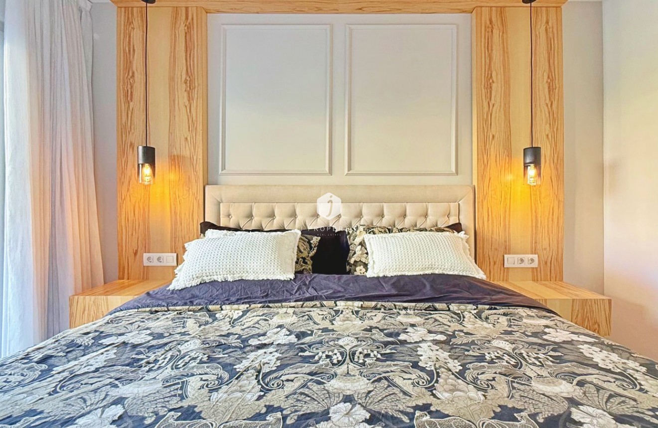 Z drugiej ręki - Mieszkanie w bloku -
Torrevieja - Costa Blanca