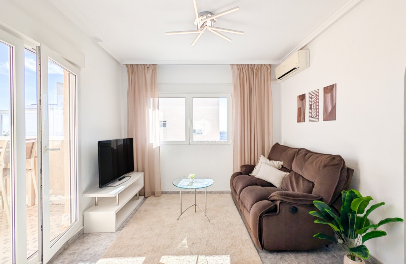 Z drugiej ręki - Mieszkanie w bloku -
Torrevieja - Costa Blanca