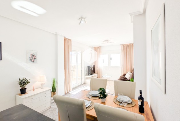 Z drugiej ręki - Mieszkanie w bloku -
Torrevieja - Costa Blanca