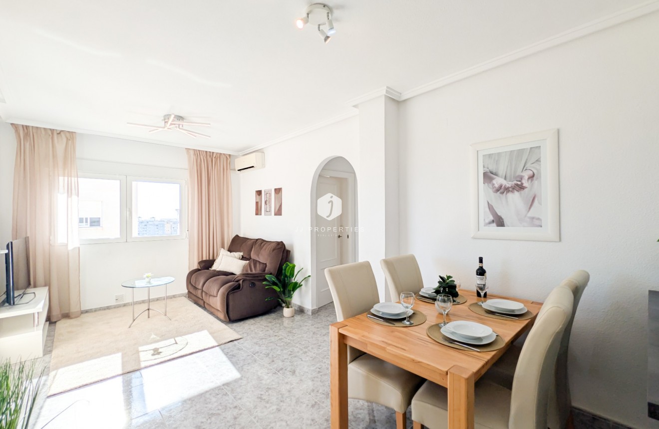 Z drugiej ręki - Mieszkanie w bloku -
Torrevieja - Costa Blanca