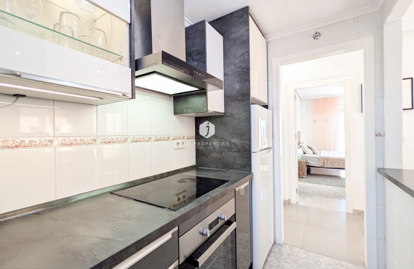 Z drugiej ręki - Mieszkanie w bloku -
Torrevieja - Costa Blanca