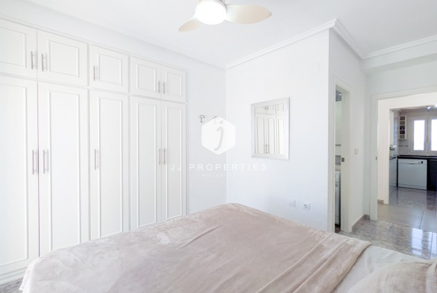 Z drugiej ręki - Mieszkanie w bloku -
Torrevieja - Costa Blanca