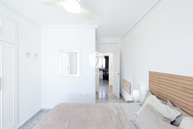 Z drugiej ręki - Mieszkanie w bloku -
Torrevieja - Costa Blanca