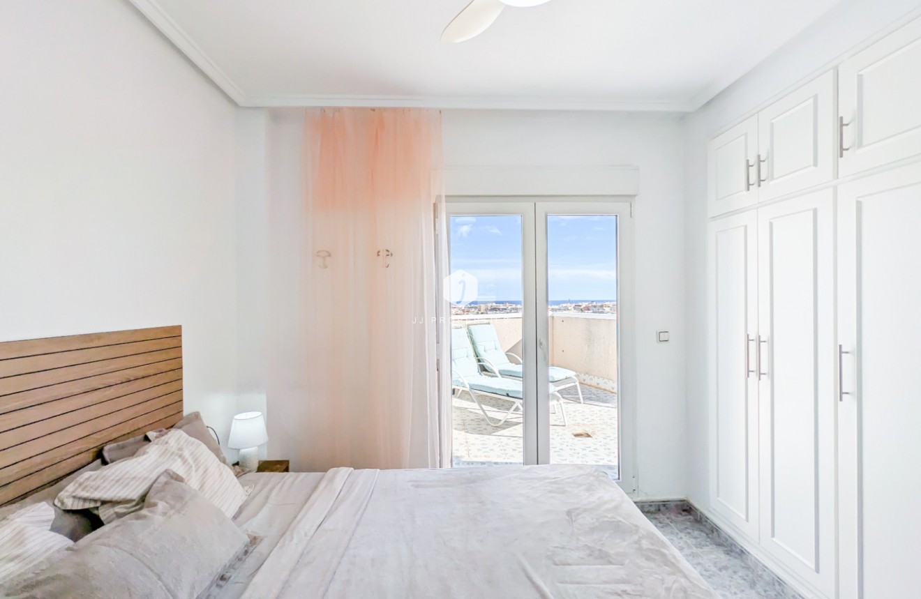 Z drugiej ręki - Mieszkanie w bloku -
Torrevieja - Costa Blanca