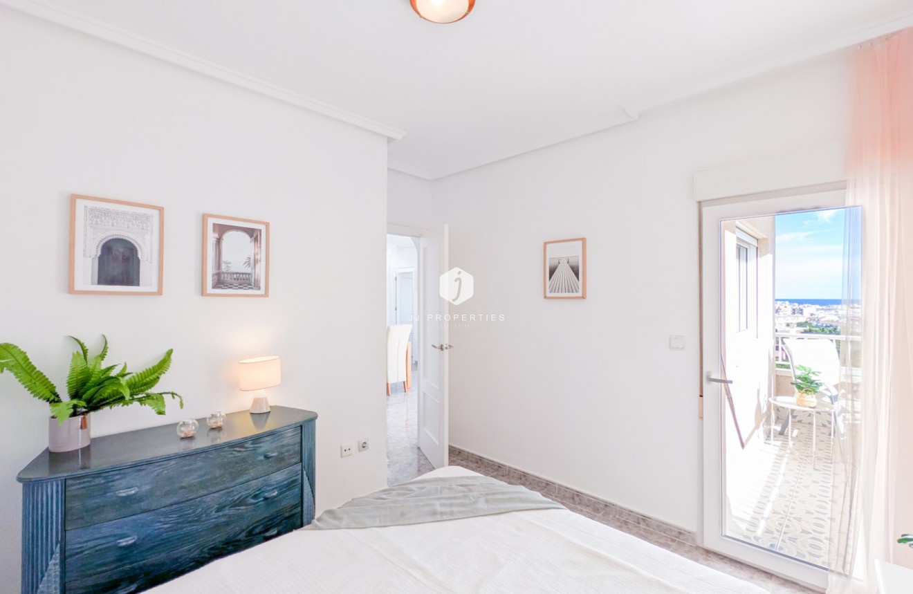 Z drugiej ręki - Mieszkanie w bloku -
Torrevieja - Costa Blanca