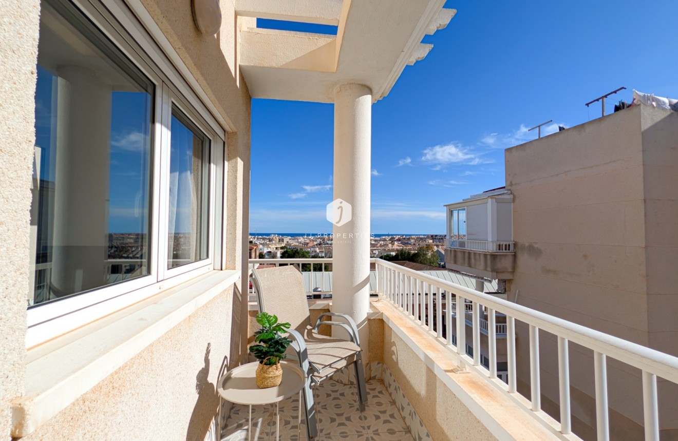 Z drugiej ręki - Mieszkanie w bloku -
Torrevieja - Costa Blanca