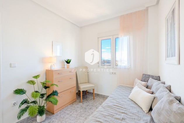 Z drugiej ręki - Mieszkanie w bloku -
Torrevieja - Costa Blanca