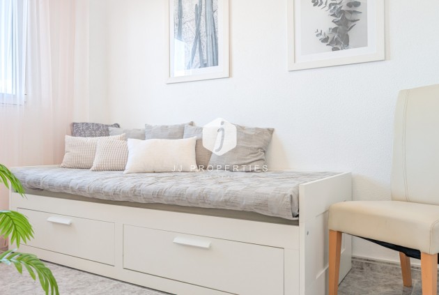 Z drugiej ręki - Mieszkanie w bloku -
Torrevieja - Costa Blanca