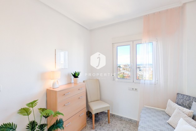 Z drugiej ręki - Mieszkanie w bloku -
Torrevieja - Costa Blanca