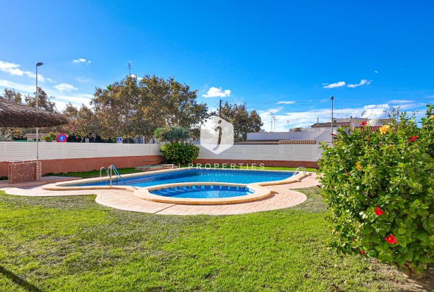 Z drugiej ręki - Mieszkanie w bloku -
Torrevieja - Costa Blanca