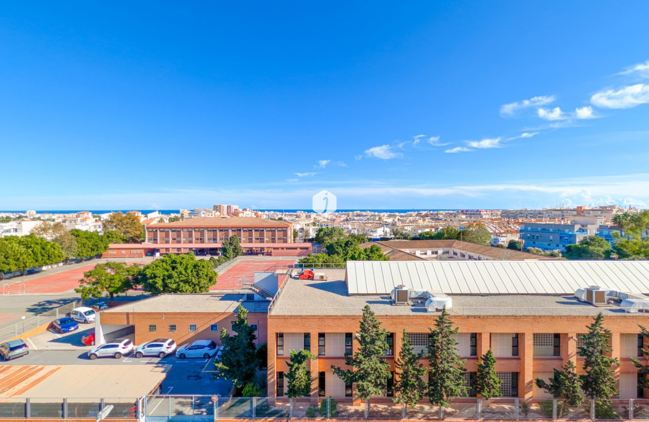 Z drugiej ręki - Mieszkanie w bloku -
Torrevieja - Costa Blanca