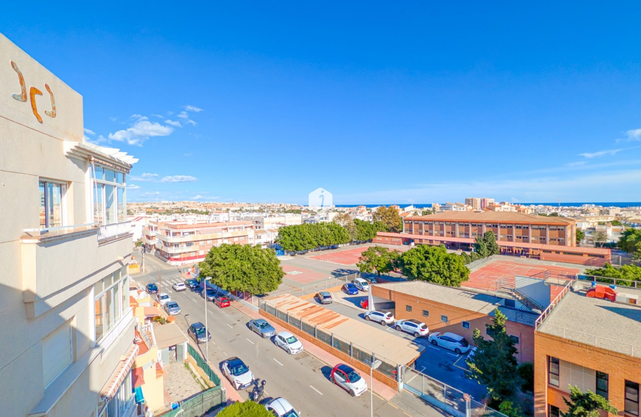 Z drugiej ręki - Mieszkanie w bloku -
Torrevieja - Costa Blanca