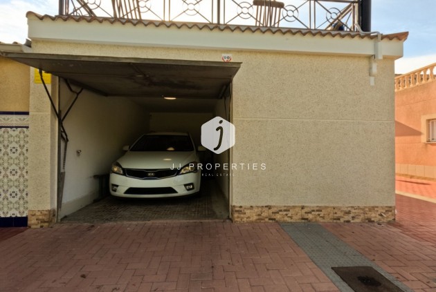 Z drugiej ręki - Szalet -
Torrevieja - Costa Blanca