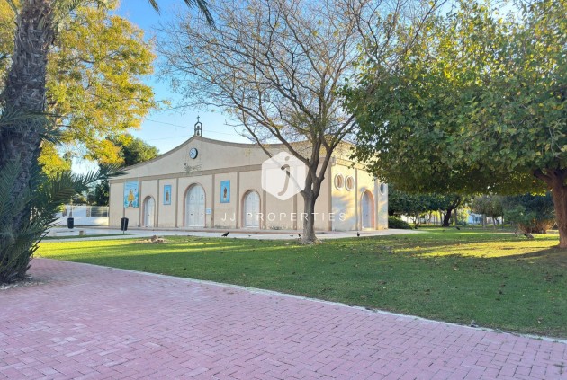 Z drugiej ręki - Szalet -
Torrevieja - Costa Blanca