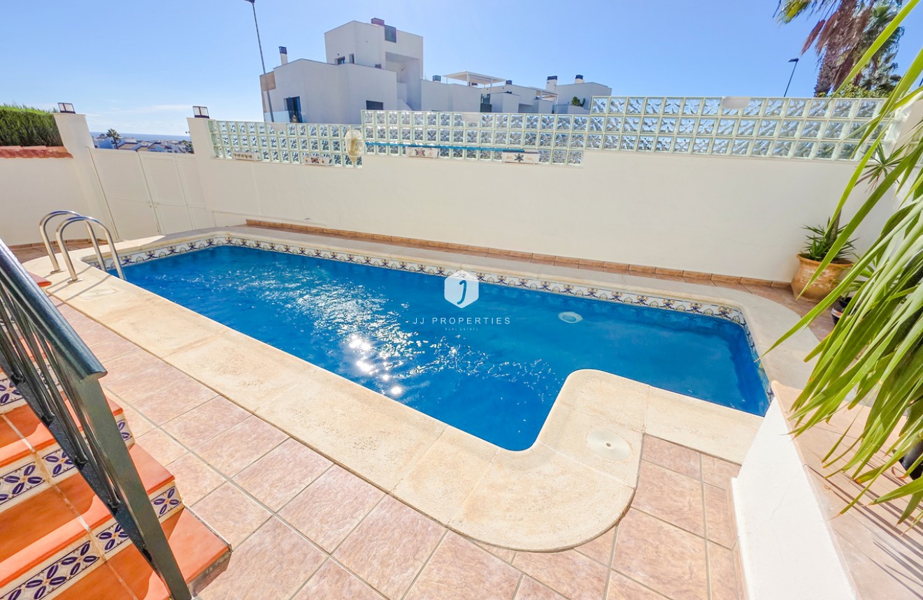 Z drugiej ręki - Villa -
Los Dolses - Inland