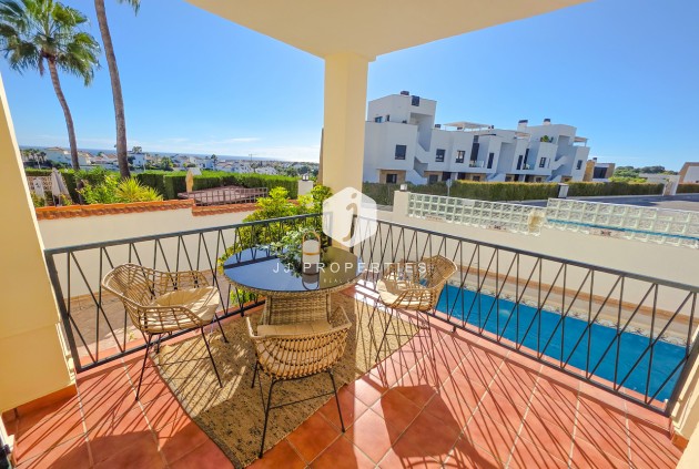 Z drugiej ręki - Villa -
Los Dolses - Inland