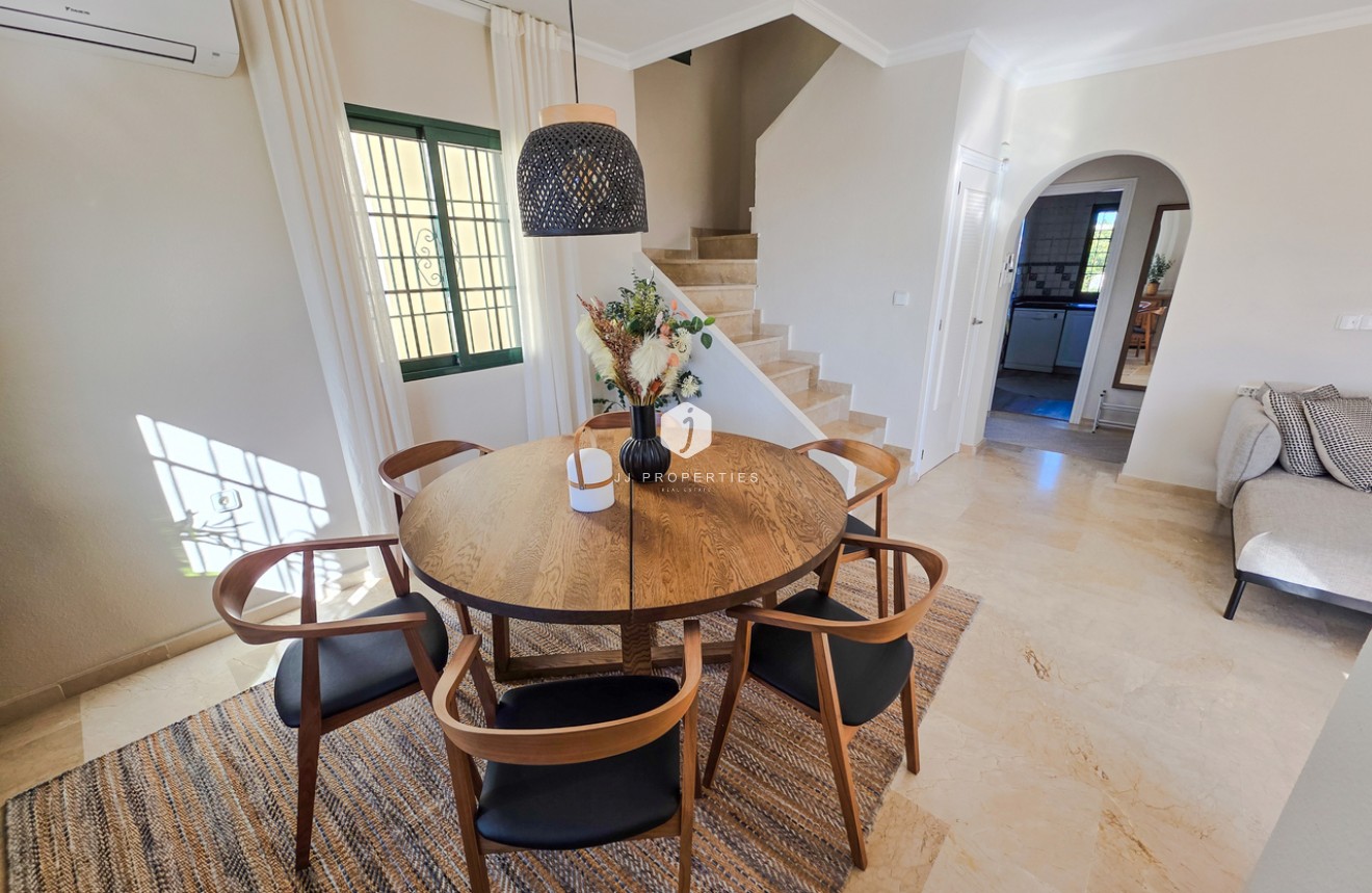 Z drugiej ręki - Villa -
Los Dolses - Inland