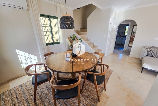 Z drugiej ręki - Villa -
Los Dolses - Inland