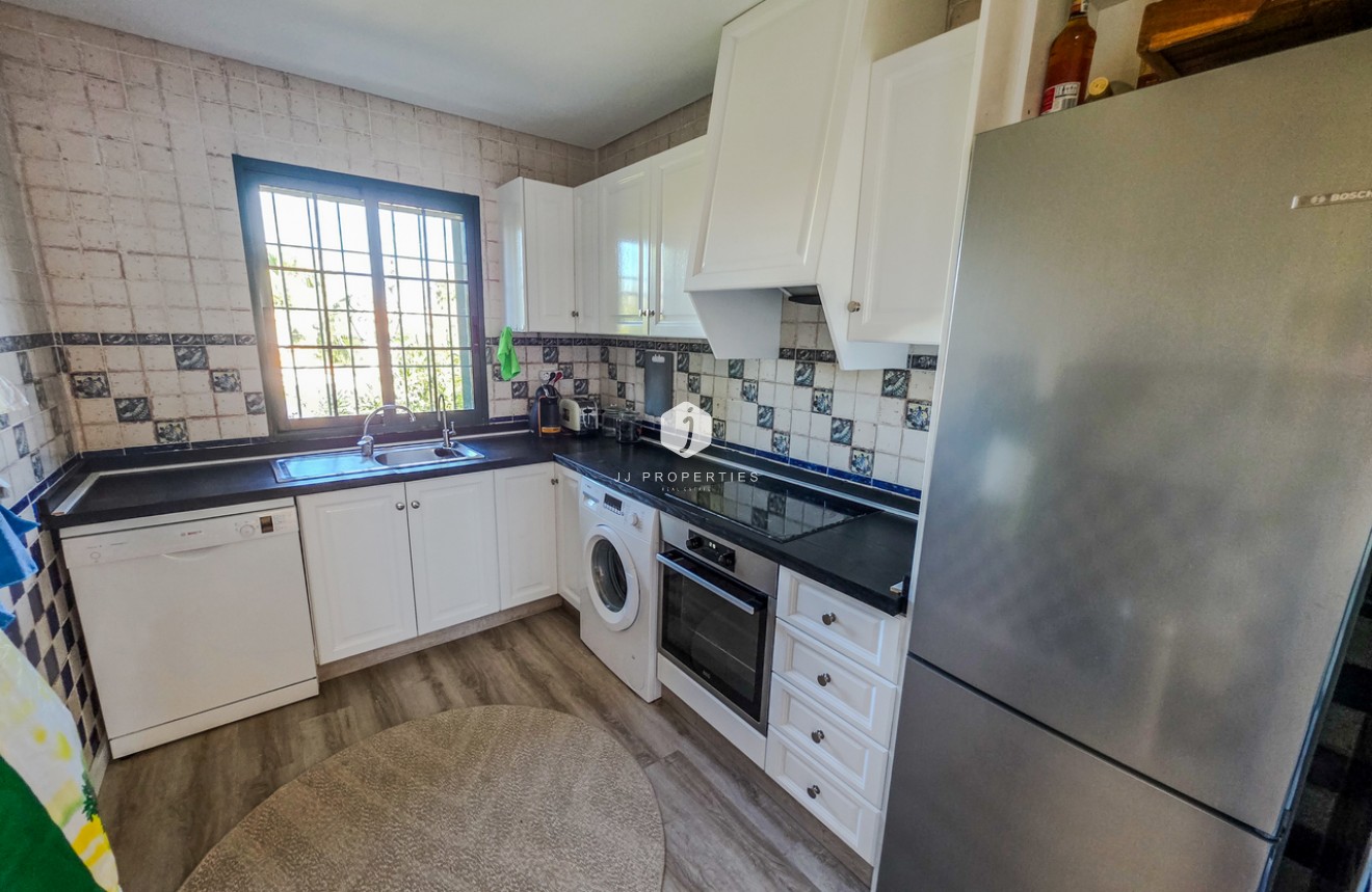 Z drugiej ręki - Villa -
Los Dolses - Inland