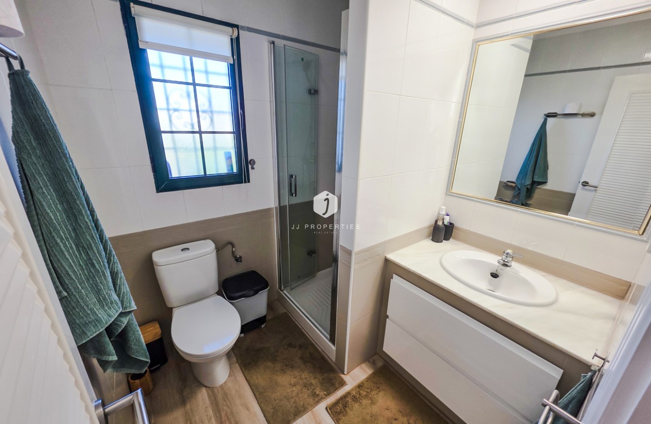 Z drugiej ręki - Villa -
Los Dolses - Inland