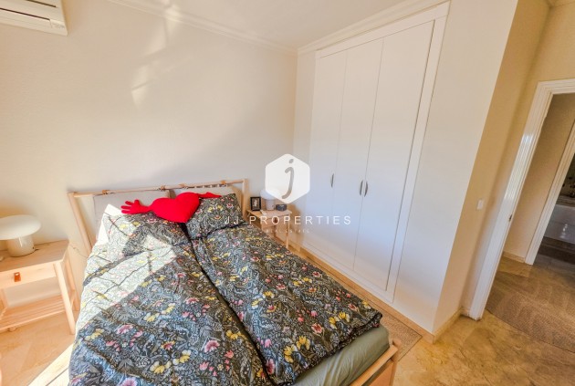 Z drugiej ręki - Villa -
Los Dolses - Inland