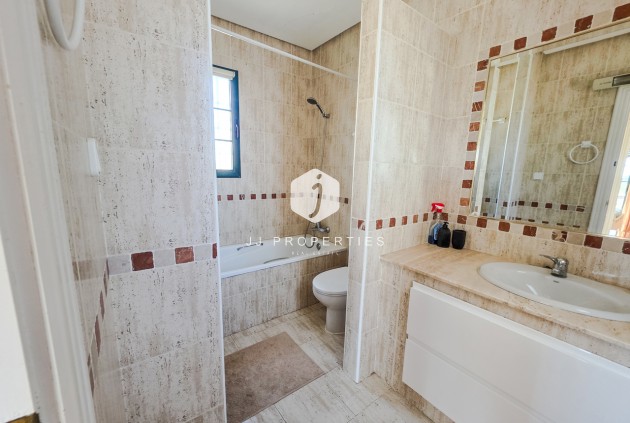 Z drugiej ręki - Villa -
Los Dolses - Inland