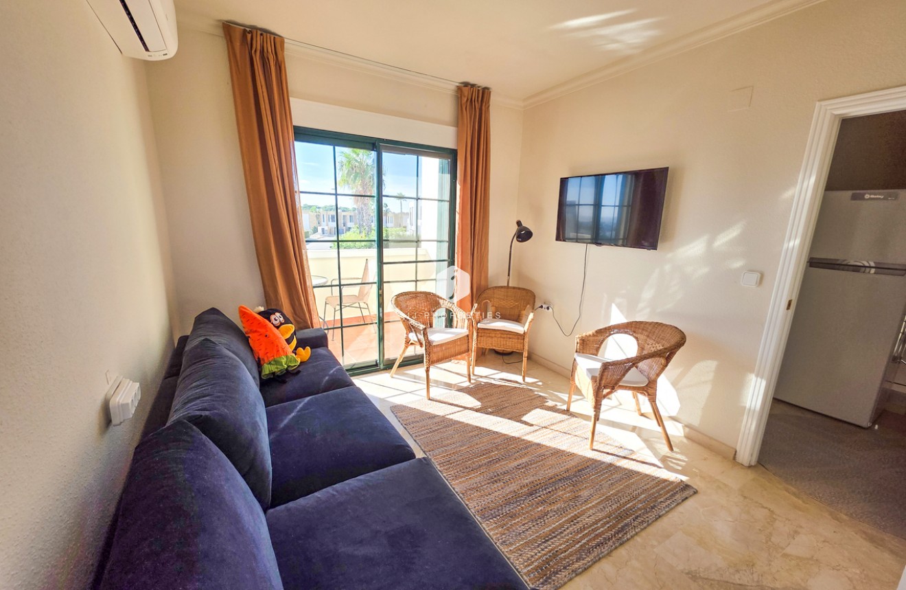 Z drugiej ręki - Villa -
Los Dolses - Inland