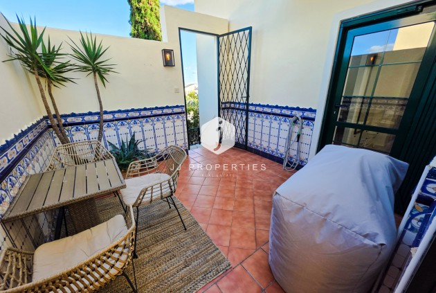 Z drugiej ręki - Villa -
Los Dolses - Inland