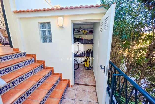 Z drugiej ręki - Villa -
Los Dolses - Inland