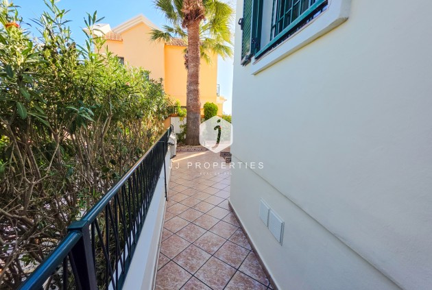 Z drugiej ręki - Villa -
Los Dolses - Inland