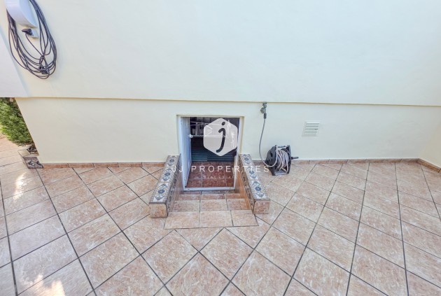 Z drugiej ręki - Villa -
Los Dolses - Inland