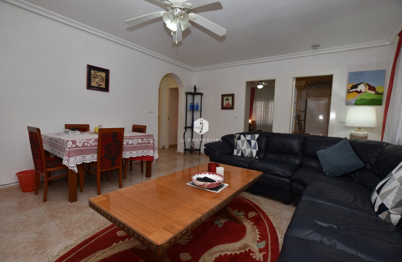 Z drugiej ręki - Villa -
Algorfa - Inland