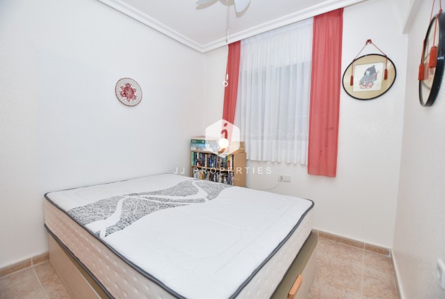 Z drugiej ręki - Villa -
Algorfa - Inland