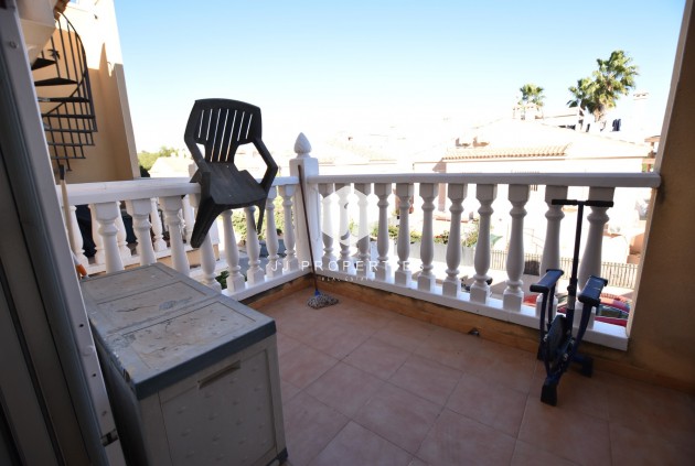 Z drugiej ręki - Szalet -
Algorfa - Inland