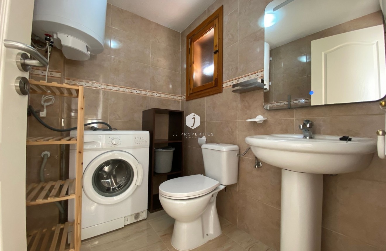 Z drugiej ręki - Szalet -
Los Balcones - Costa Blanca