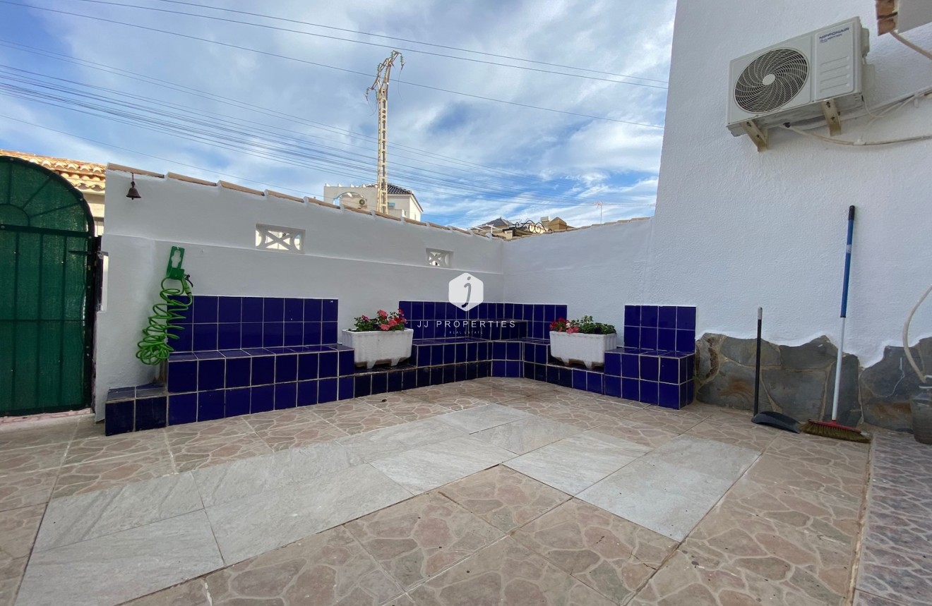 Z drugiej ręki - Szalet -
Los Balcones - Costa Blanca