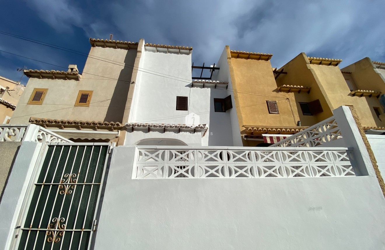 Z drugiej ręki - Szalet -
Los Balcones - Costa Blanca