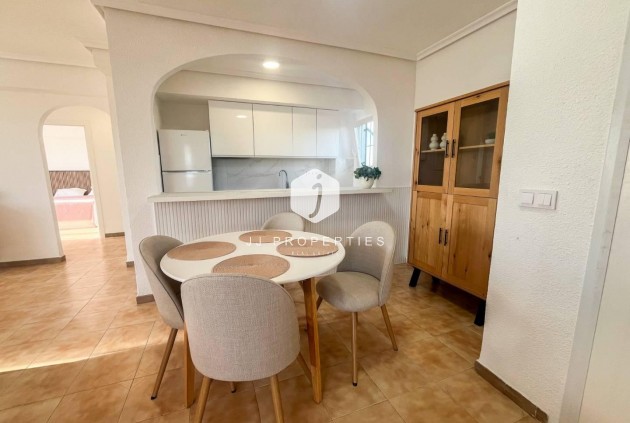 Z drugiej ręki - Mieszkanie w bloku -
Torrevieja - Costa Blanca