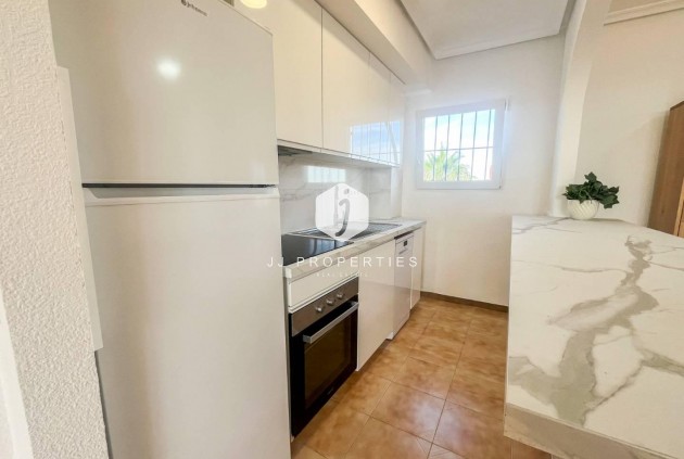 Z drugiej ręki - Mieszkanie w bloku -
Torrevieja - Costa Blanca