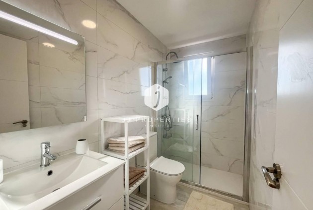 Z drugiej ręki - Mieszkanie w bloku -
Torrevieja - Costa Blanca