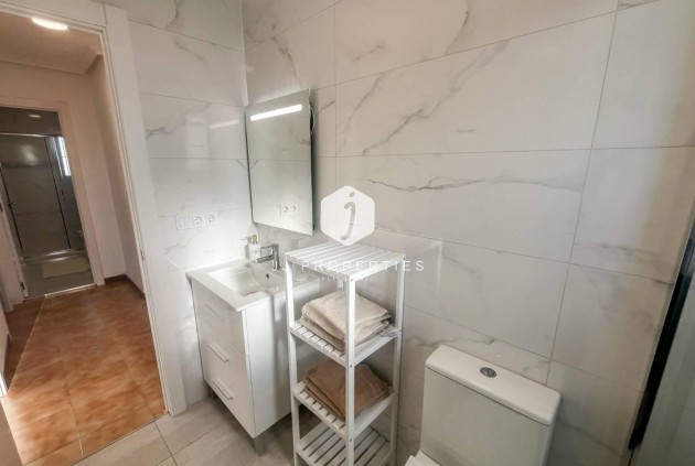 Z drugiej ręki - Mieszkanie w bloku -
Torrevieja - Costa Blanca