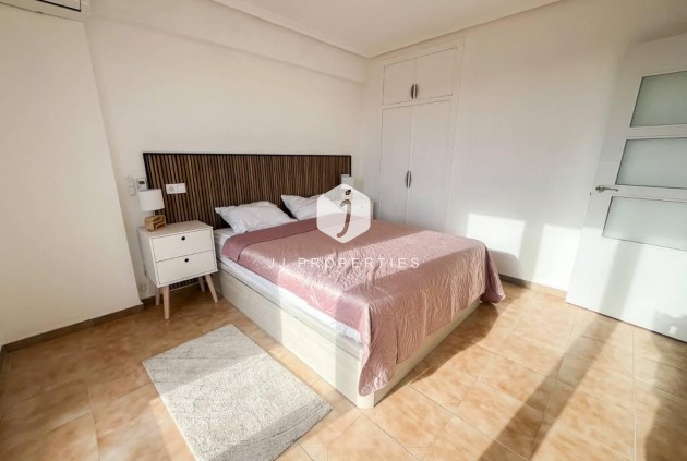 Z drugiej ręki - Mieszkanie w bloku -
Torrevieja - Costa Blanca