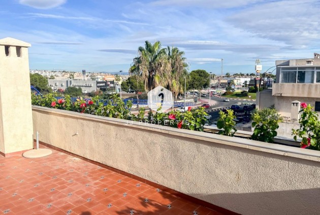 Z drugiej ręki - Mieszkanie w bloku -
Torrevieja - Costa Blanca