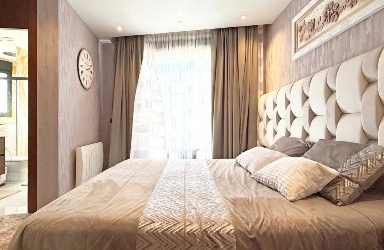 Z drugiej ręki - Villa -
Orihuela Costa - Costa Blanca